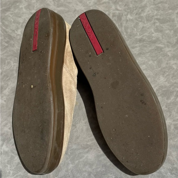 Prada shoes - Picture 2 of 3